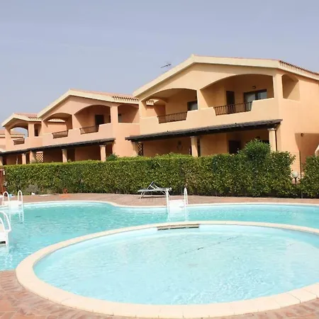 Casa Vacanze -residence S'abba Lughente- Con Piscina Hébergement de vacances Murta Maria